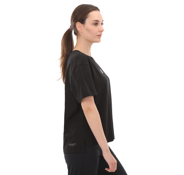 Skechers Graphic T-Shirt W Short Sleeve Kadın T-Shirt Siyah Skechers Graphic T-Shirt W Short Sleeve Kadın T-Shirt Siyah