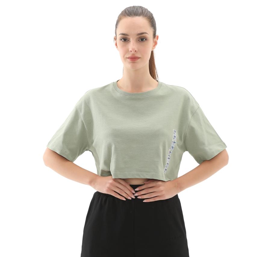 Skechers W Crop Fit Graphic Tee T-Shirt Kadın T-Shirt Yeşil Skechers W Crop Fit Graphic Tee T-Shirt Kadın T-Shirt Yeşil