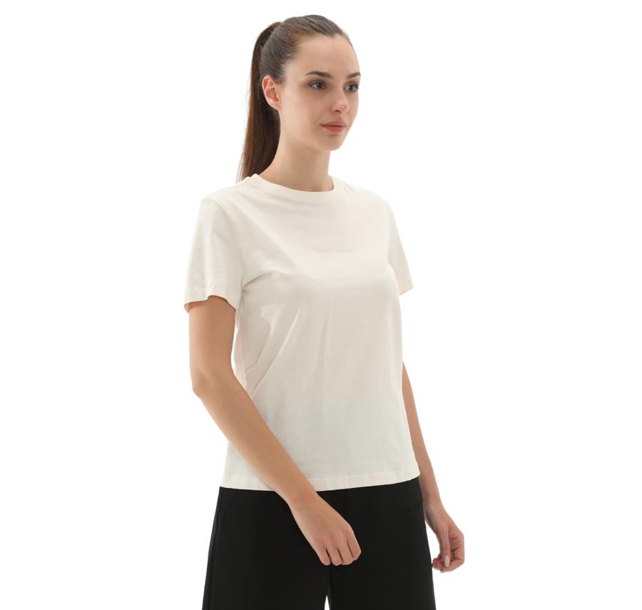 Skechers W Essential Crewneck T-Shirt Kadın T-Shirt Beyaz Skechers W Essential Crewneck T-Shirt Kadın T-Shirt Beyaz