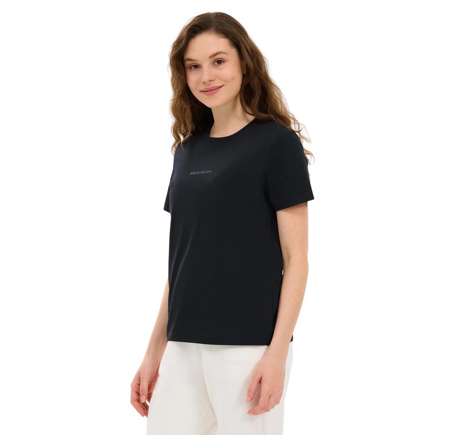 Skechers W Essential Crewneck T-Shirt Kadın T-Shirt Skechers W Essential Crewneck T-Shirt Kadın T-Shirt