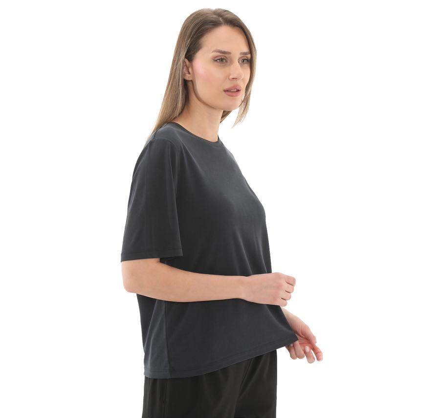 Skechers W Lounge Regular Crew Neck T-Shirt Kadın T-Shirt Antrasit Skechers W Lounge Regular Crew Neck T-Shirt Kadın T-Shirt Antrasit