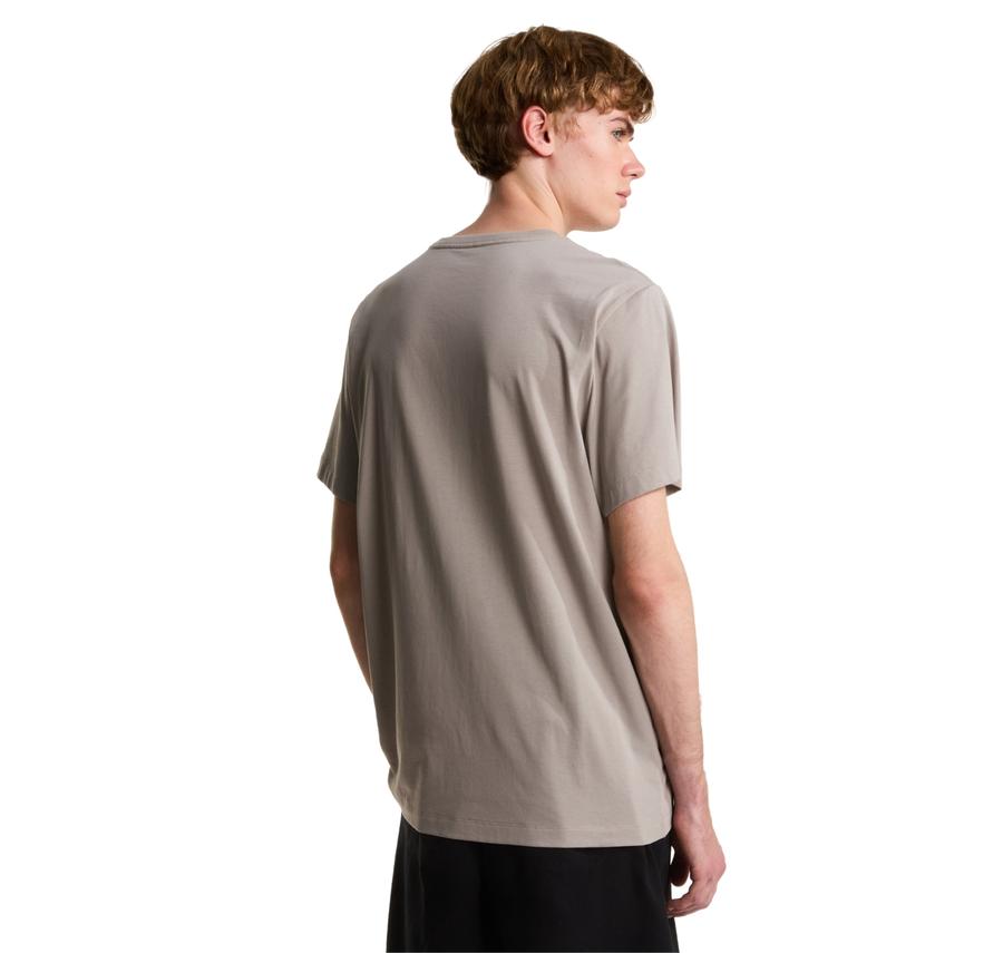 The North Face M Evolutıon Sımple Dome Regular Short Sl Erkek T-Shirt Krem The North Face M Evolutıon Sımple Dome Regular Short Sl Erkek T-Shirt Krem