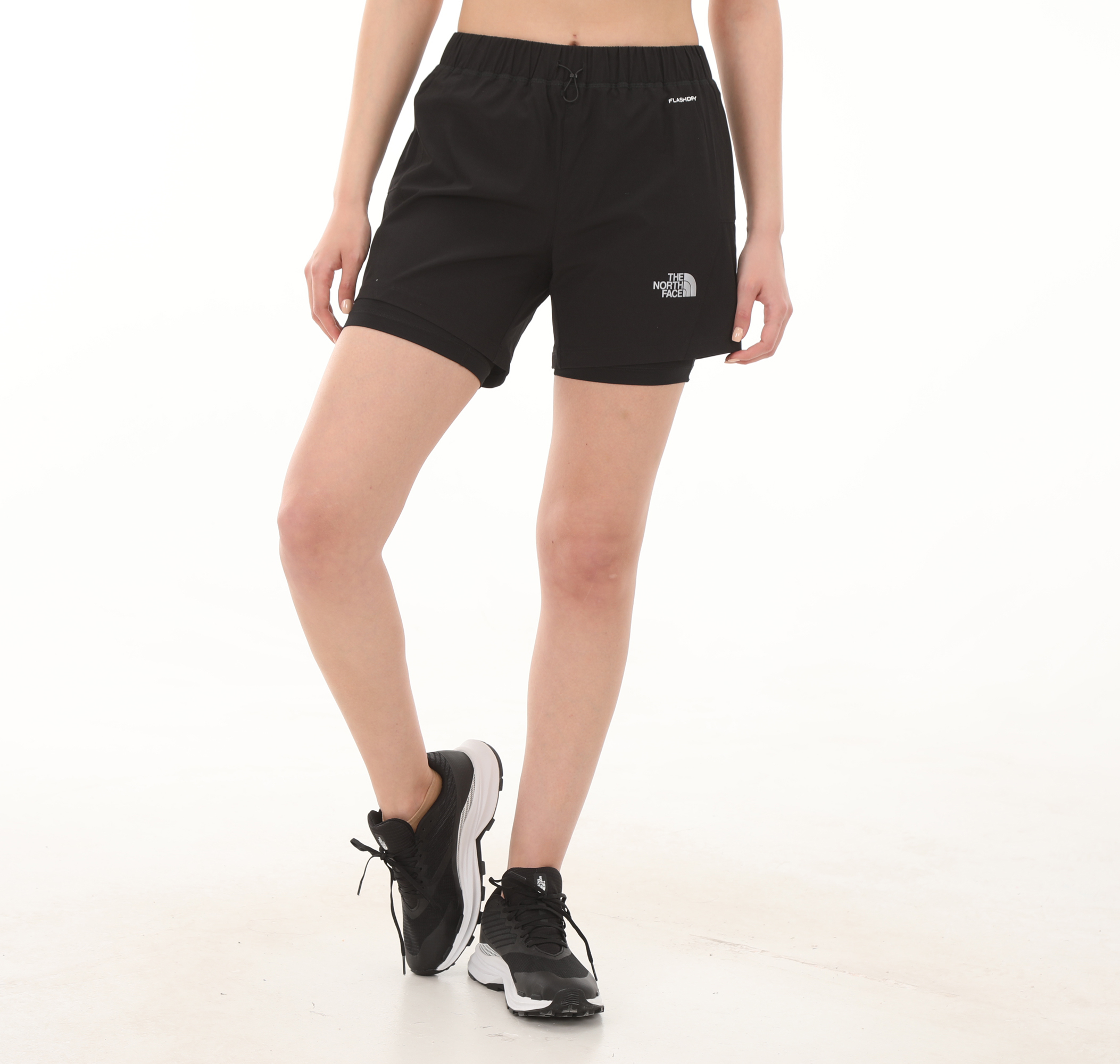 Женские шорты The North Face W 2 In 1 Shorts Kapri