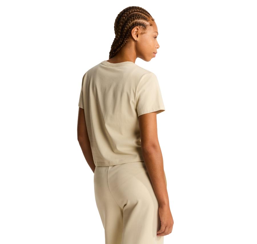 The North Face W Essentıal Regular Short Sleeve Cutıe T Kadın T-Shirt Krem The North Face W Essentıal Regular Short Sleeve Cutıe T Kadın T-Shirt Krem