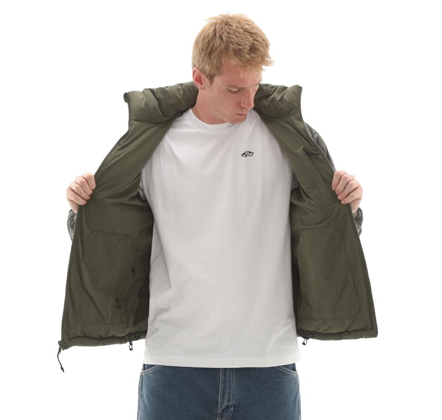 Vans Mte Bridgewood Reversible Puffer Erkek Mont Siyah Vans Mte Bridgewood Reversible Puffer Erkek Mont Siyah