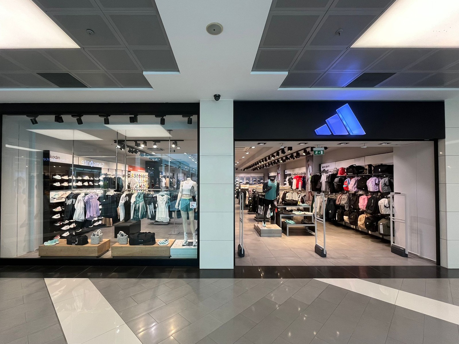 Agora adidas Agora adidas