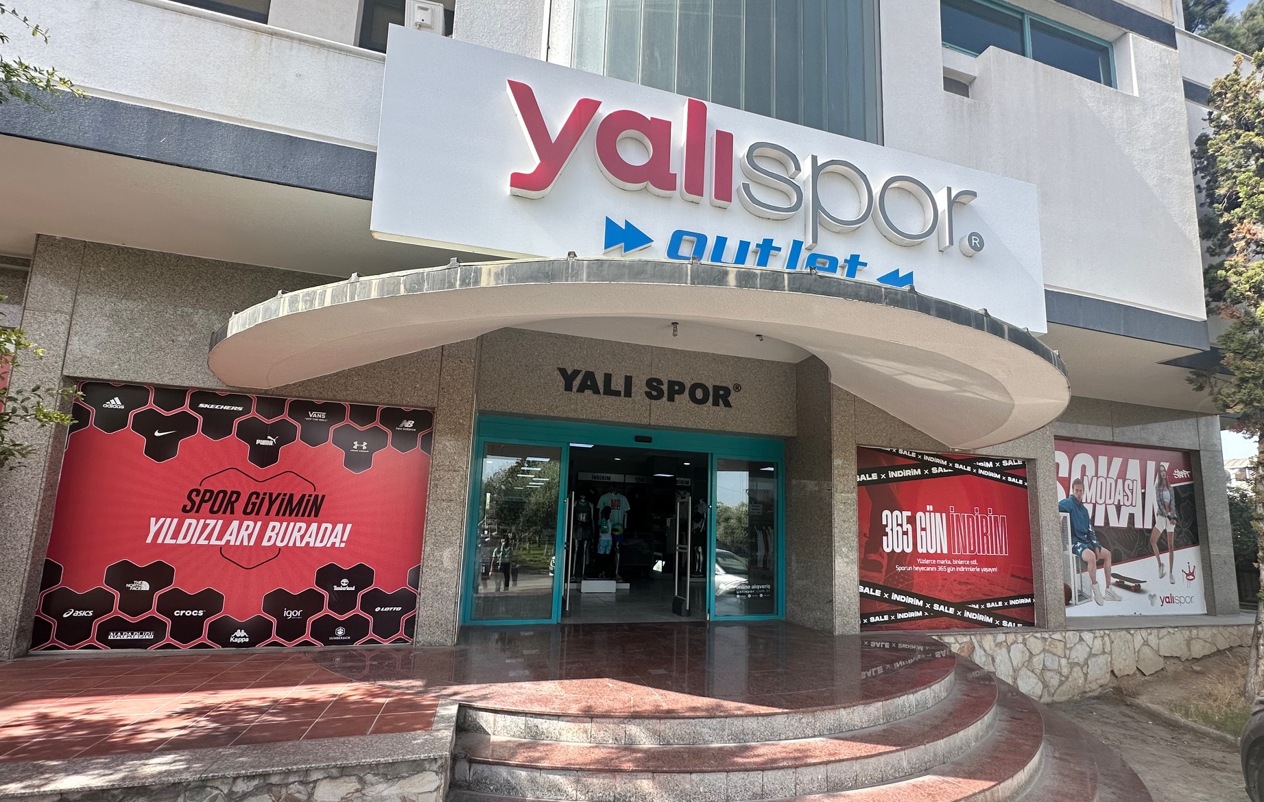 Çiğli  Outlet Çiğli  Outlet